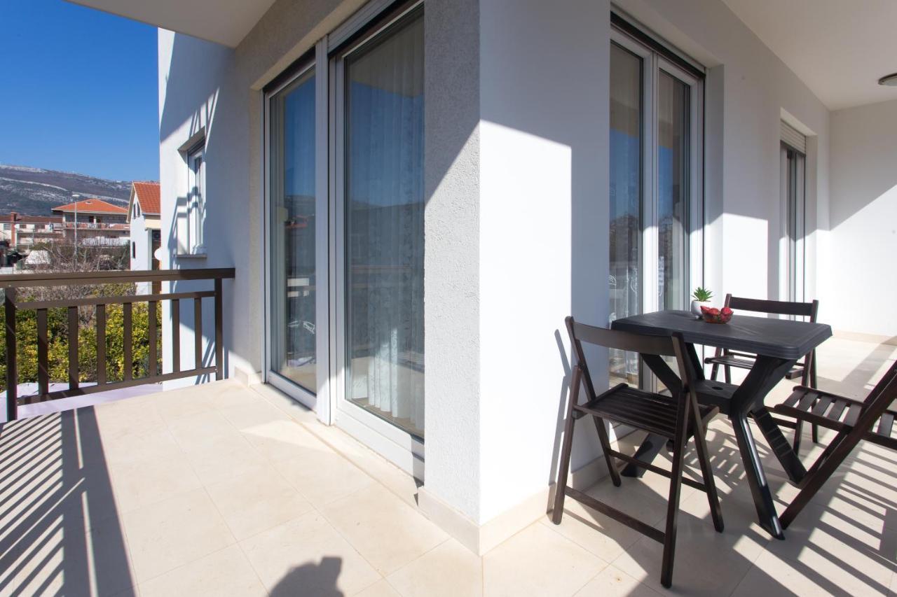 Apartments Villa Japeri Kaštela Exterior foto
